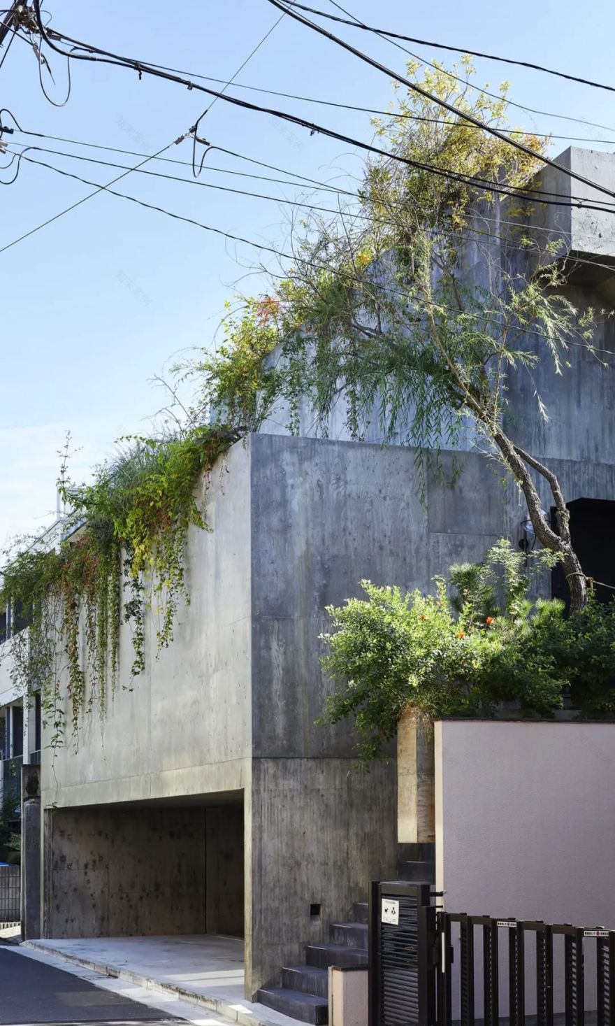 东京混凝土洞穴·极简主义私人住宅丨日本东京丨Suppose Design Office-1