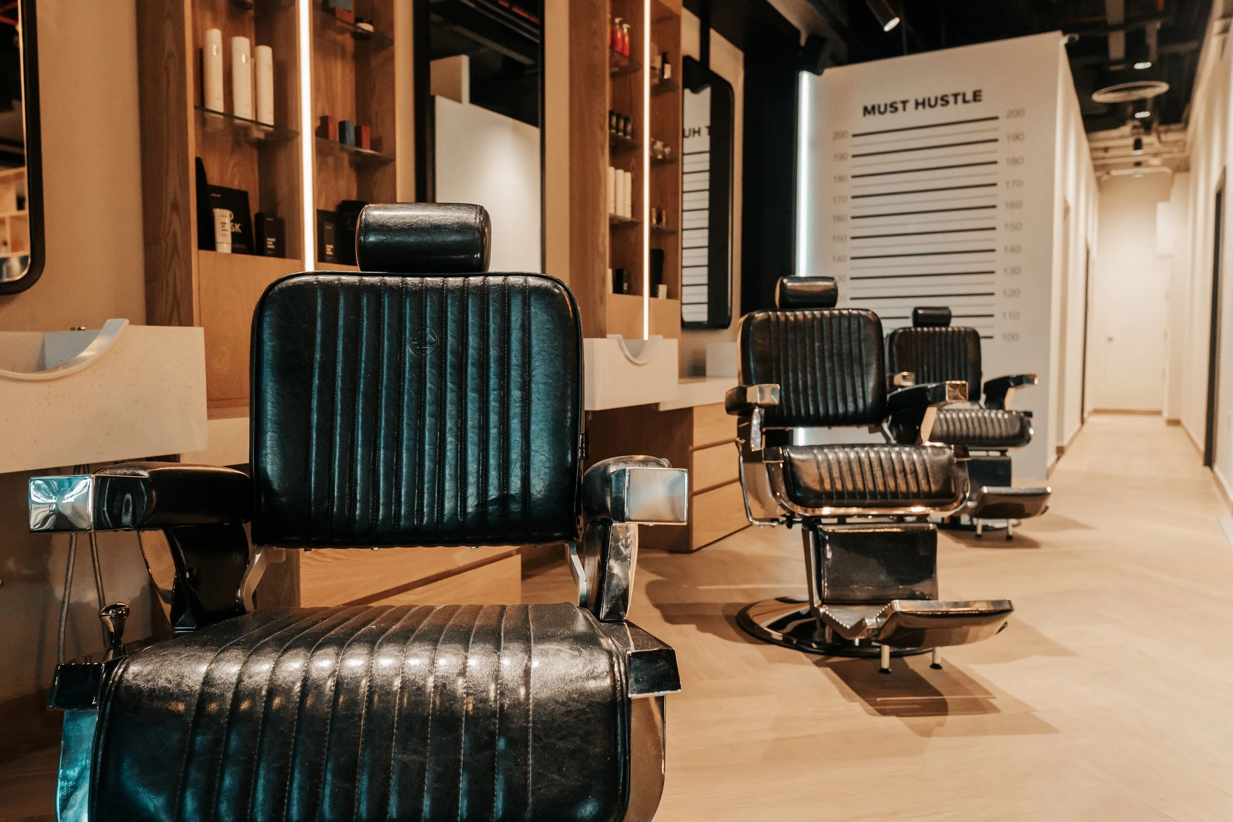 MustDash 理发店丨阿联酋迪拜丨The Trouvaille Studio-28