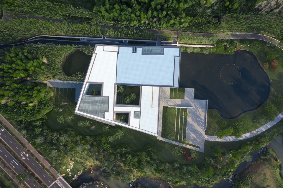 雅达剧院 | 自然与人工的平衡,身体与地貌的体验-21