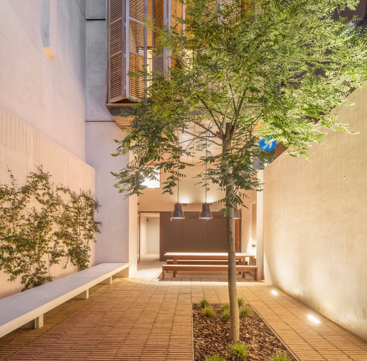 巴塞罗那四友共享住宅-5