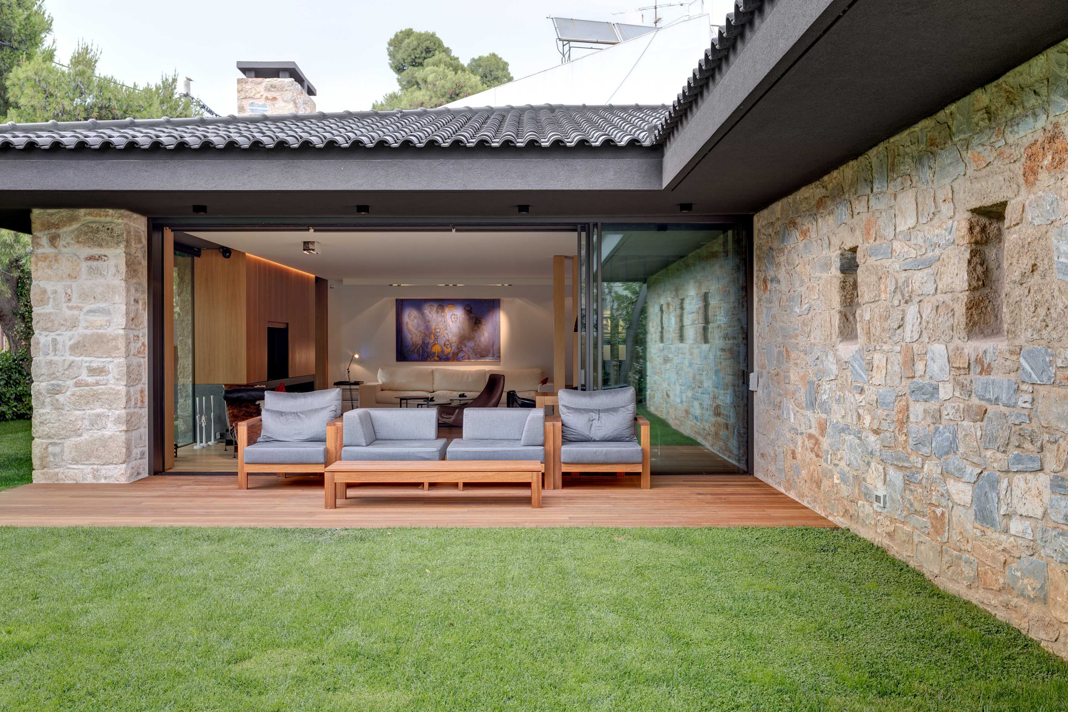 residence in politia athens by panos nikolaidis-15