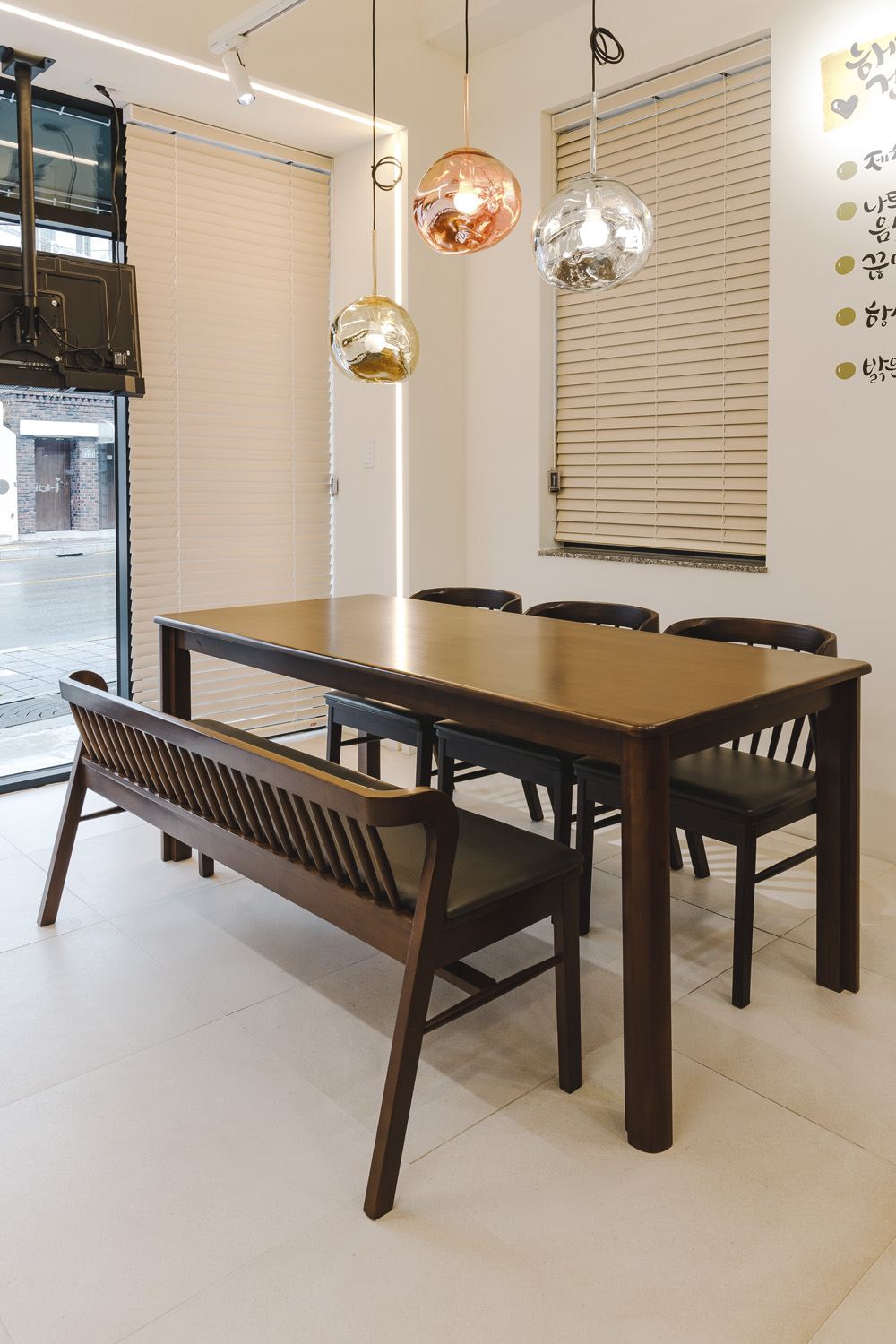 白色木纹，18 平极简韩屋的惊艳设计-13