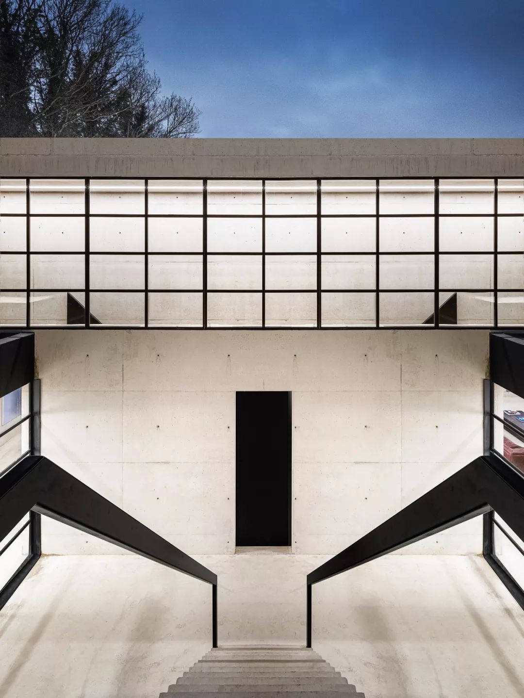 BPN Architects 打造“消失”的透明混凝土住宅-3