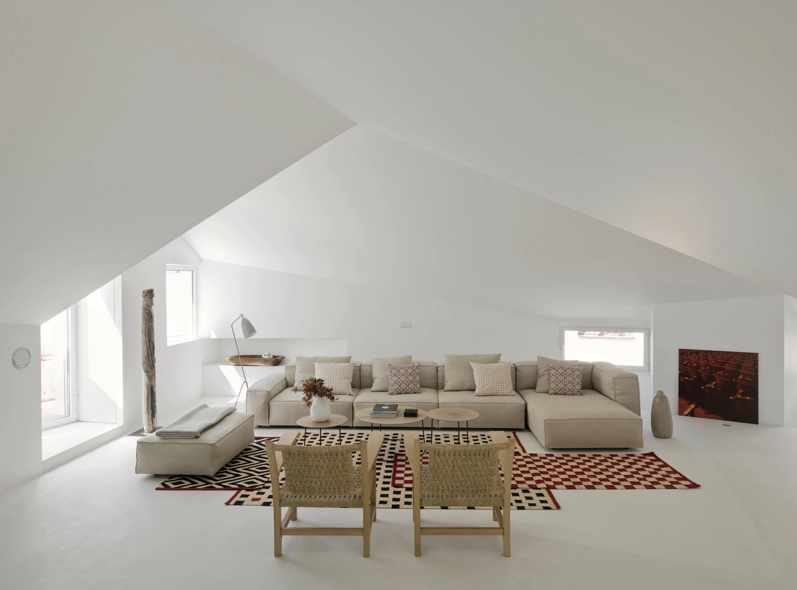 融合传统与现代的西班牙公寓设计-16