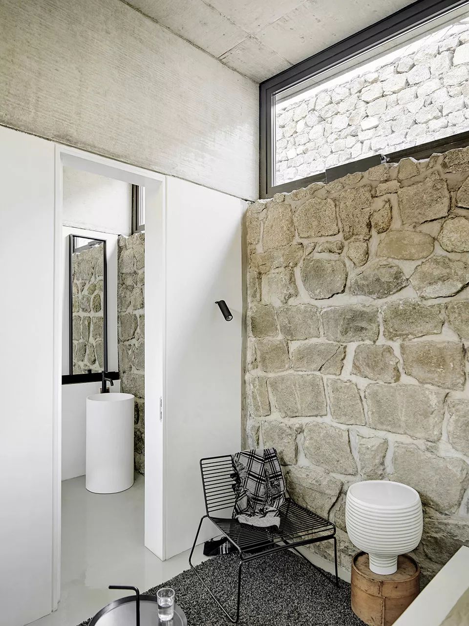 长城脚下旧仓库新生,石墙木屋打造自然宜居空间-47