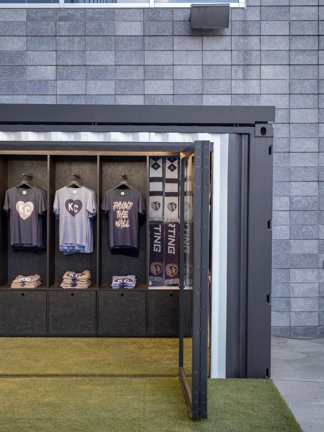 Charlie Hustle · Sporting KC 集装箱商店丨美国堪萨斯城丨KEM STUDIO-8