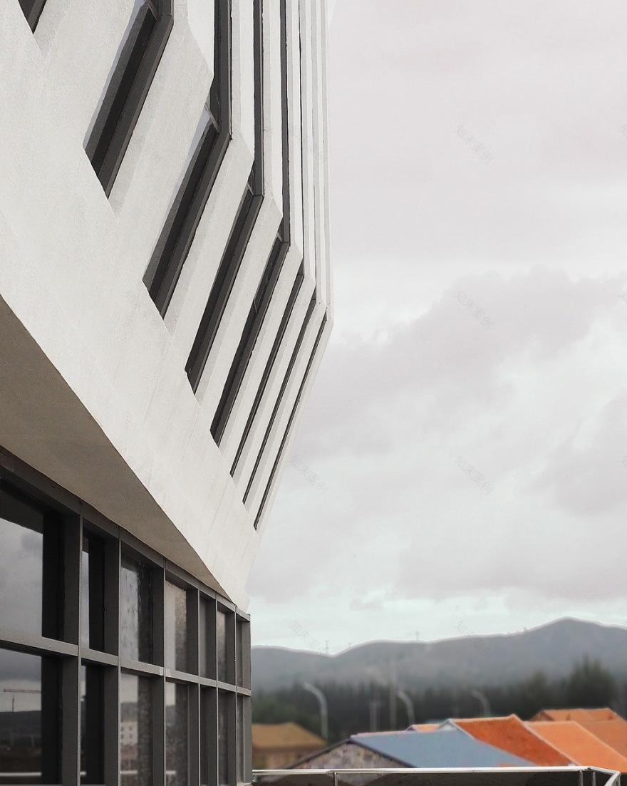 切片层岩 · 赤峰市林西县工业园区的立体艺塑办公建筑丨蒙古丨大连松岩建筑设计院有限公司-16