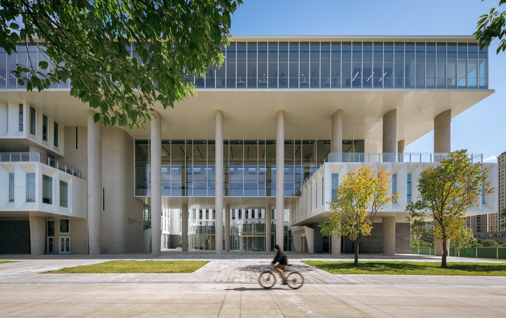 温州肯恩大学理工楼丨中国温州丨清华大学建筑设计研究院有限公司,温州设计集团有限公司-11