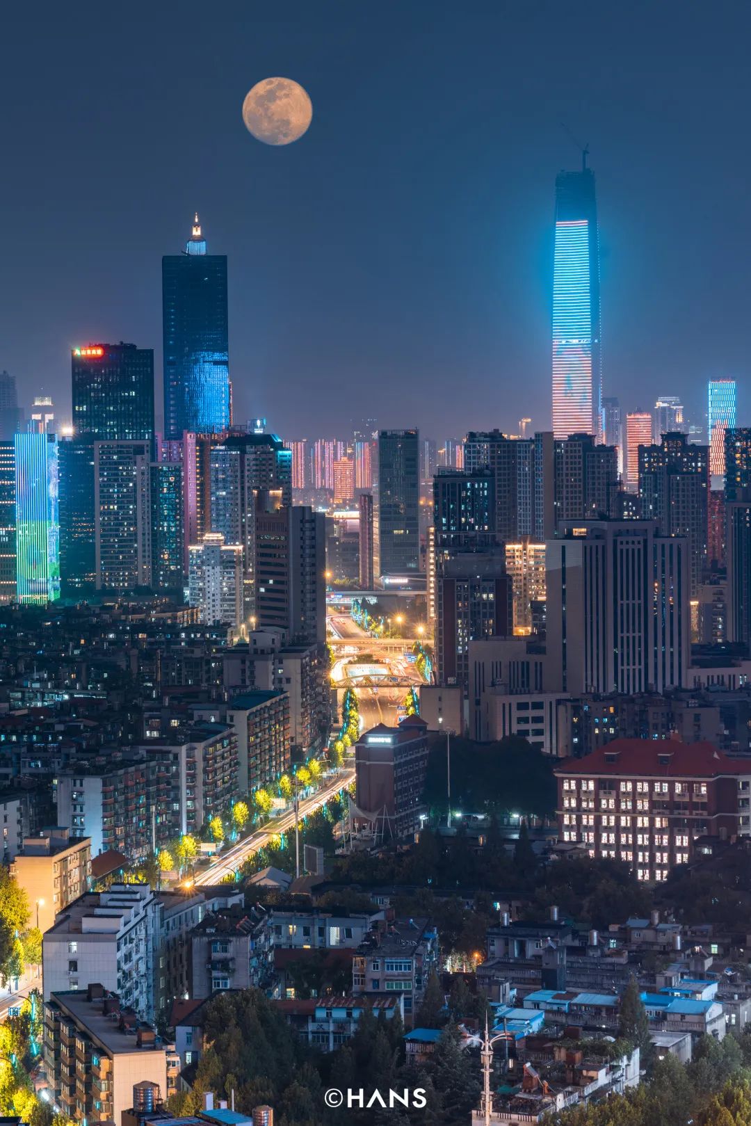 武汉绿地中心 | 长江巨幕下的室内设计盛宴-14