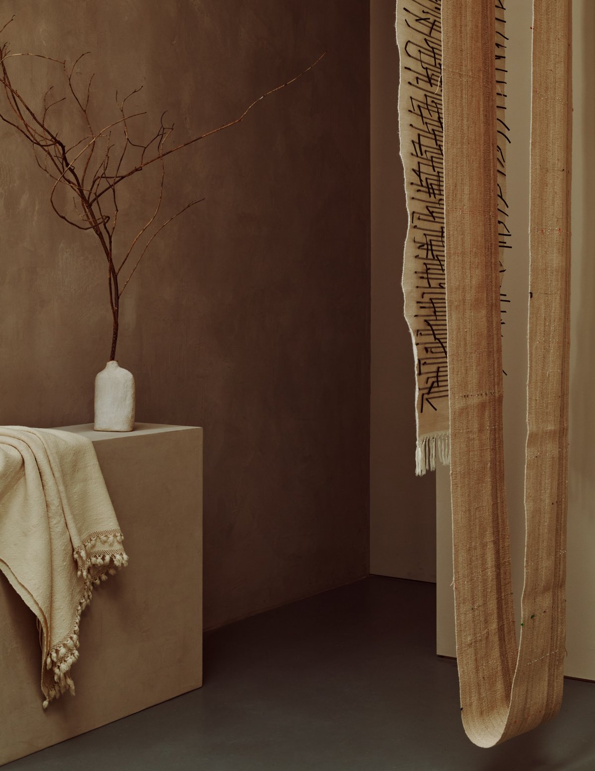 伦敦 Larusi 展厅 | 手工制品的“不完美之美”-4