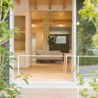 公園前の2世帯の住まい丨m+h(エムアンドエイチ)建築設計スタジオ-12