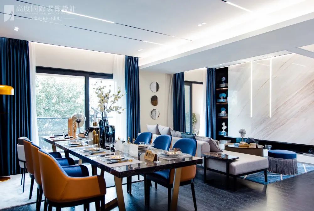 现代轻奢,优雅蓝色家居典范-38