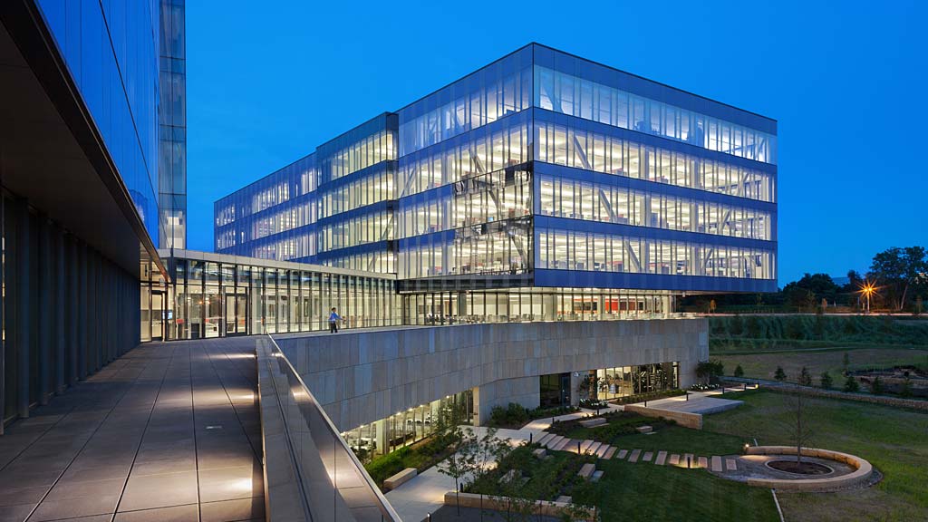 全球保险巨头 RGA 的现代办公空间-5