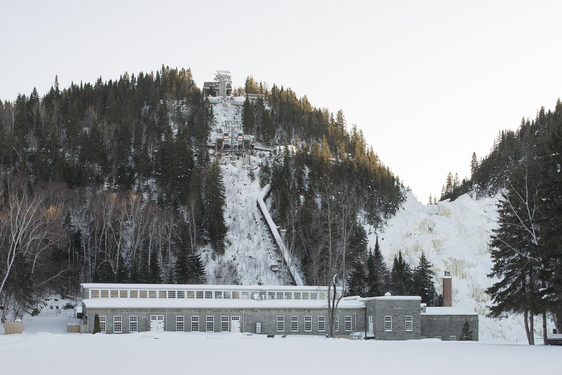 废弃村庄的重生 · Val·Jalbert 历史村落的现代整合-34
