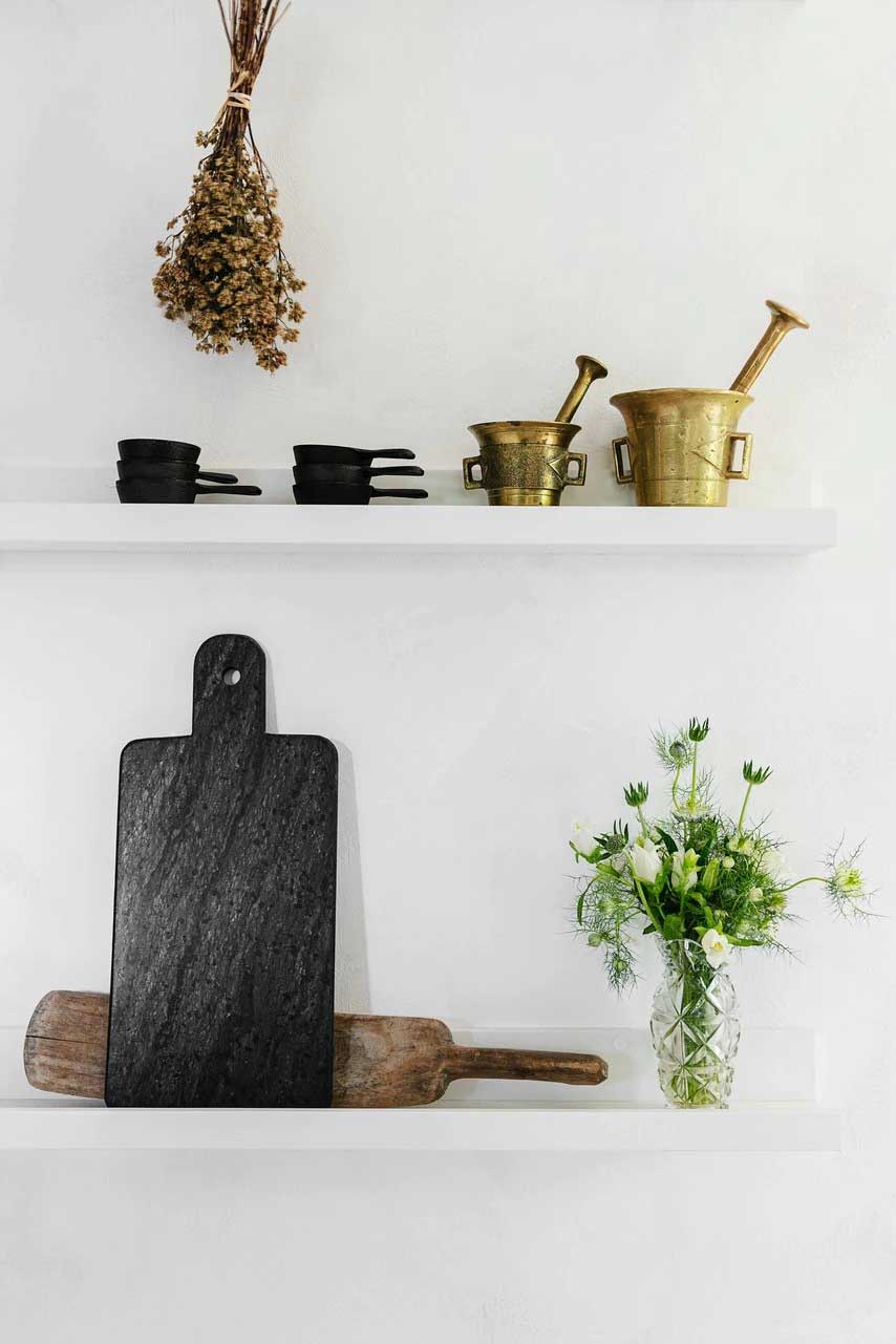 瑞典森林边缘的复古温馨木屋-13