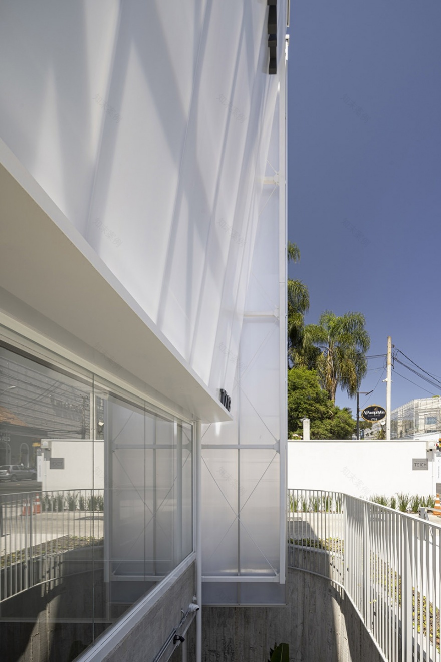 巴西 Laguna 展示空间丨Estudio 41-9