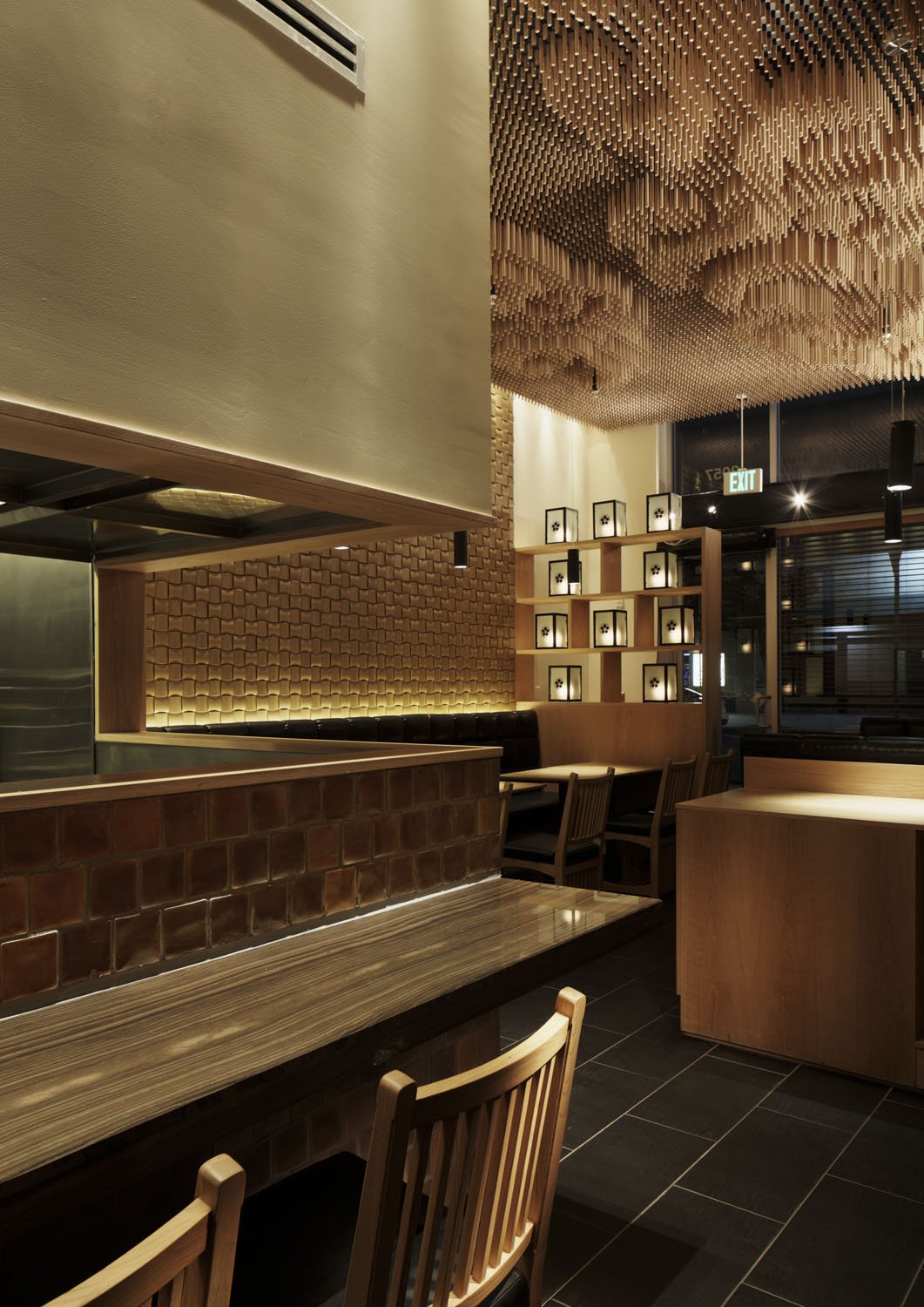 洛杉矶日式餐厅云朵天花板设计-12