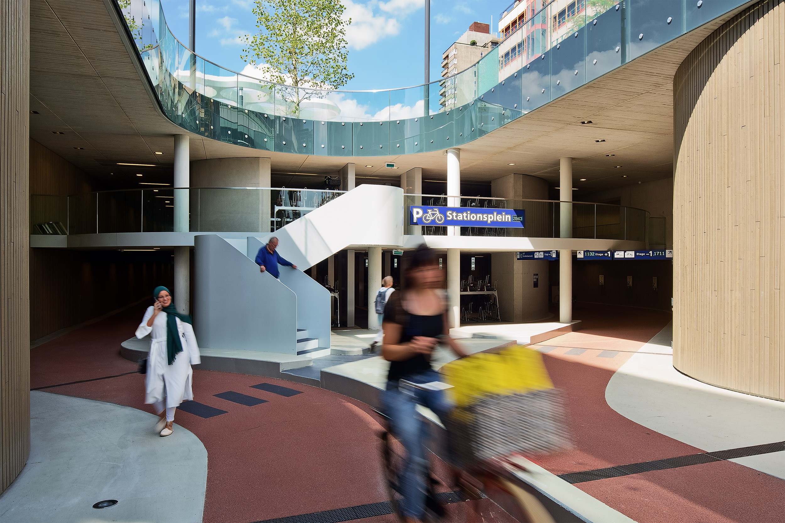 荷兰乌特勒支自行车停车场 | 世界最大规模,绿色出行新地标-22