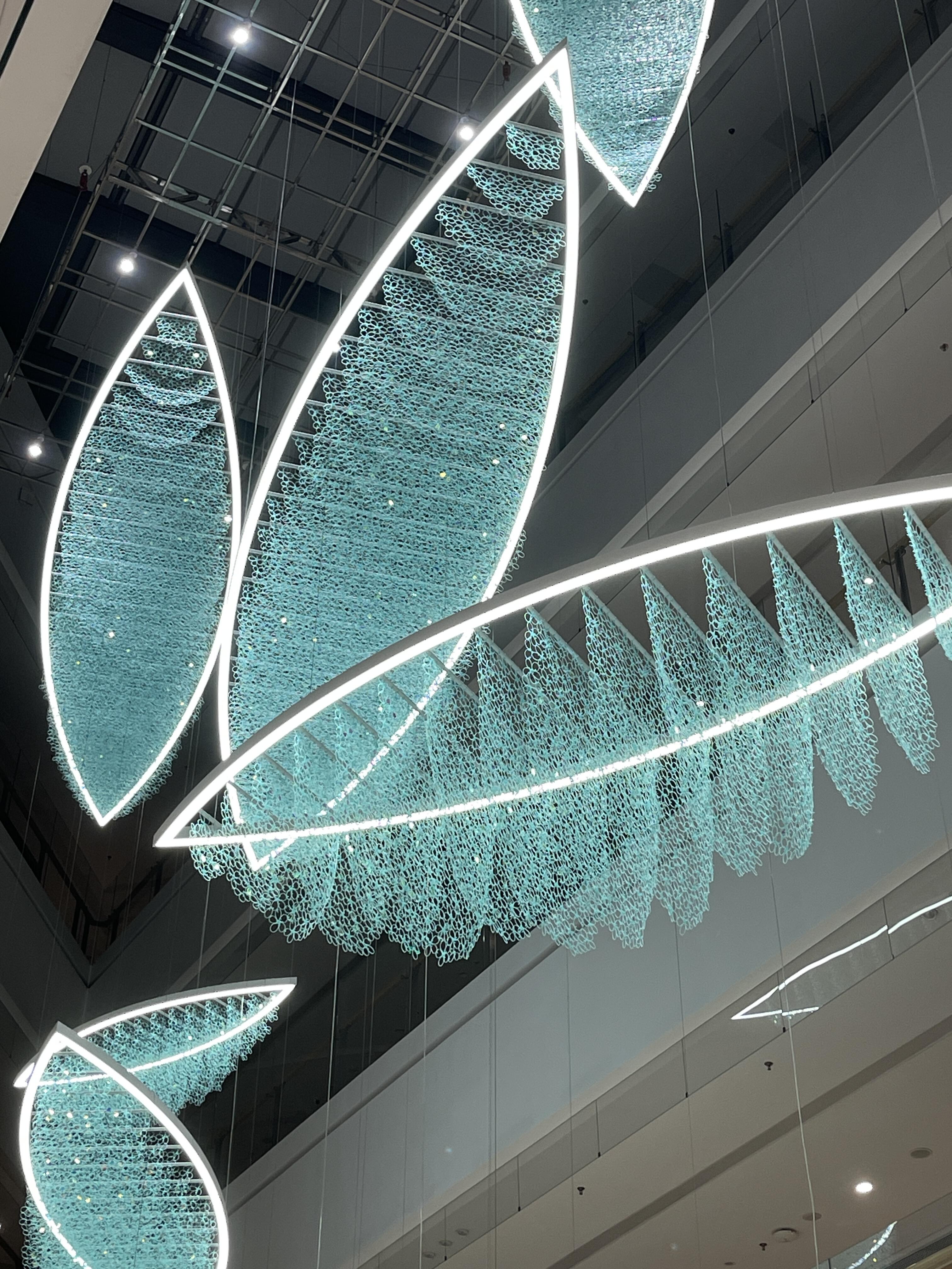 我用30萬根扎帶制作了一个艺术装置，撒出一片汪洋-11