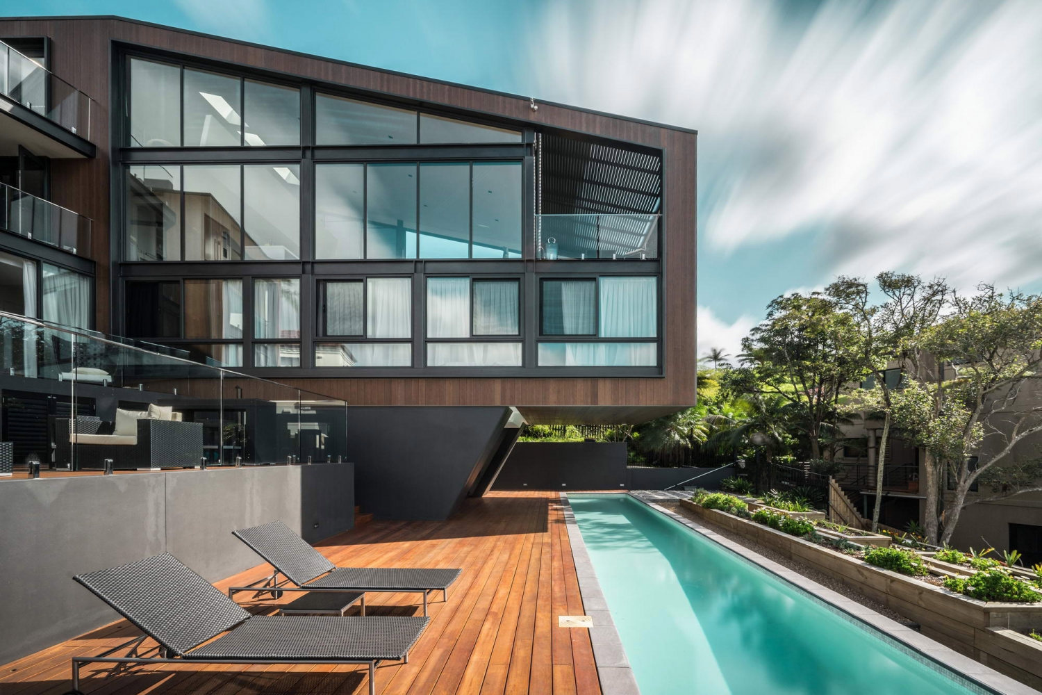 悉尼 Seaforth 滨海住宅 | 融入景观的木制立面-11