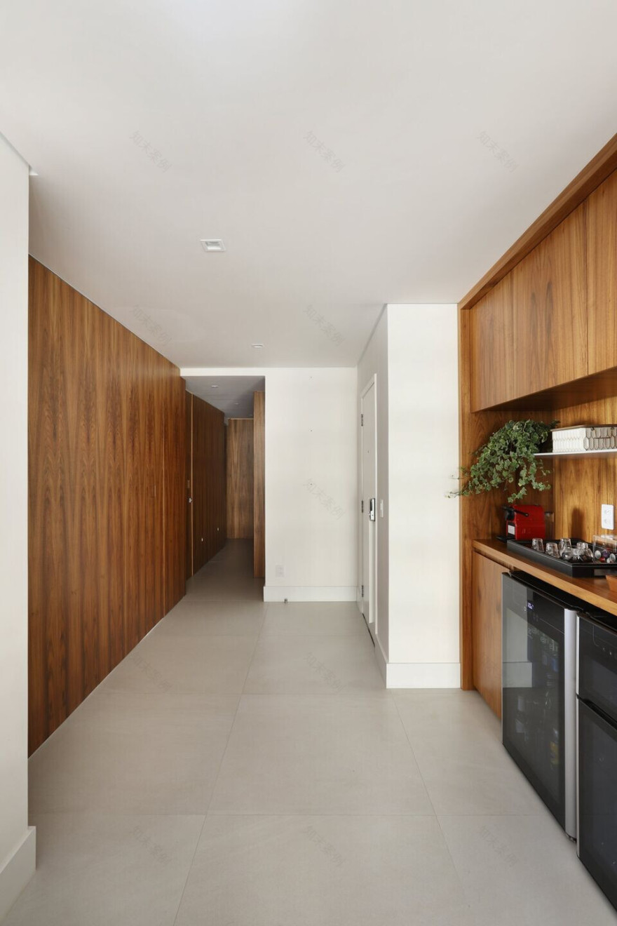 热带风情融入圣保罗公寓丨巴西圣保罗丨Dirani e Marchió-53