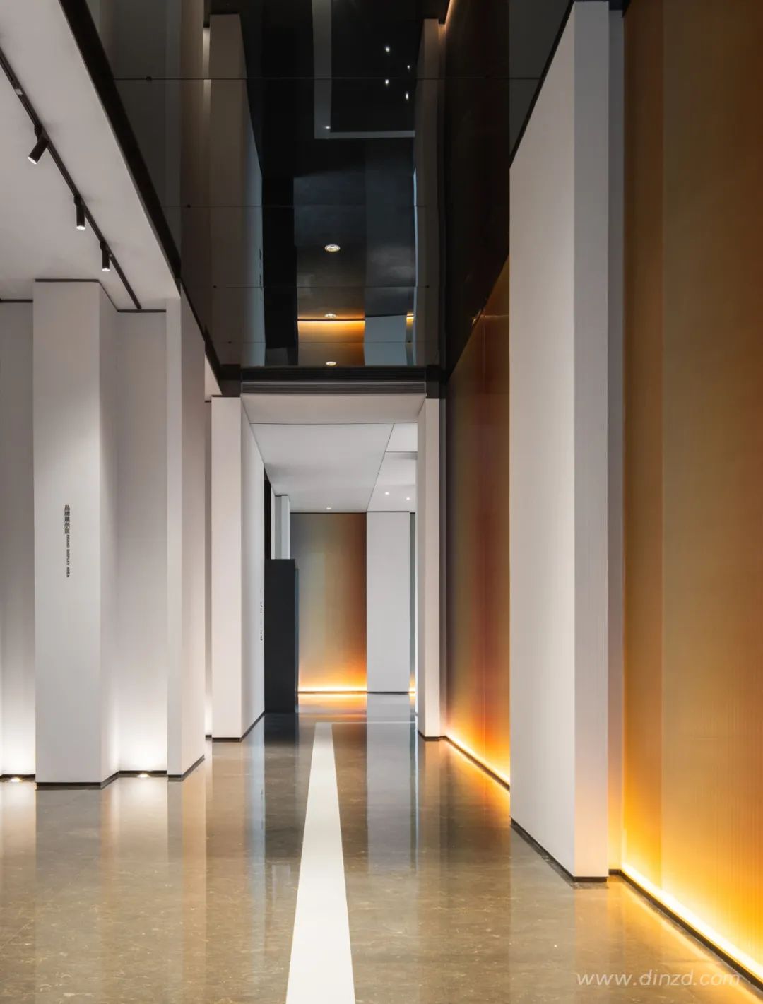 重庆衿湖翠林售楼部 | 无界星辰，艺术与生活的和谐共生-15