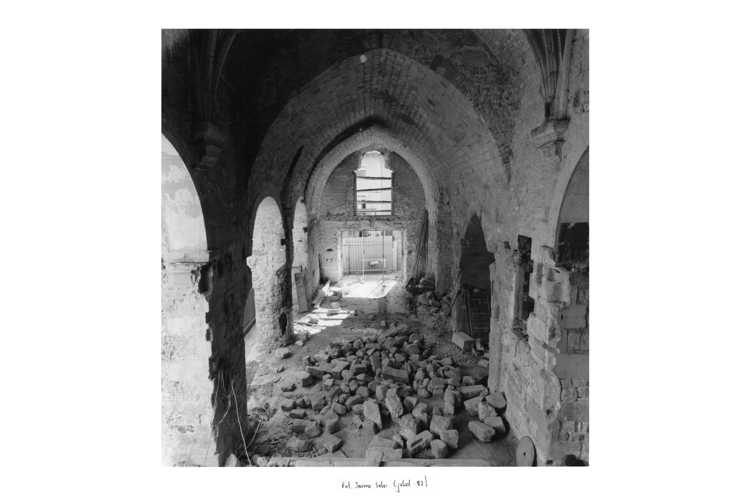 西班牙 Gironella Council 文化活动空间改造丨Carles Enrich Studio-42