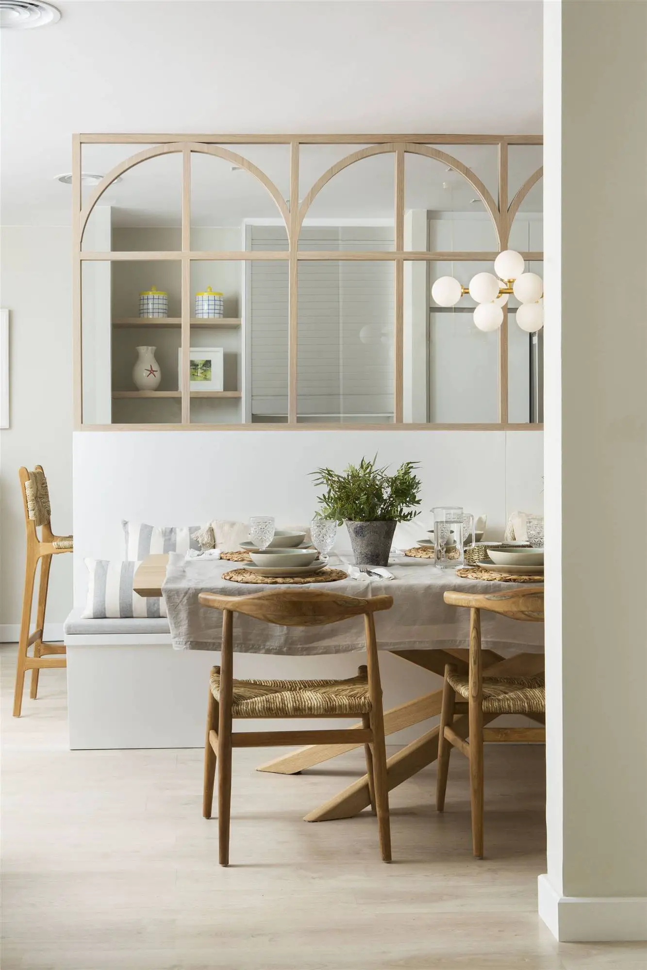 巴塞罗那 130m2 公寓 | 光线与空间的完美结合-2