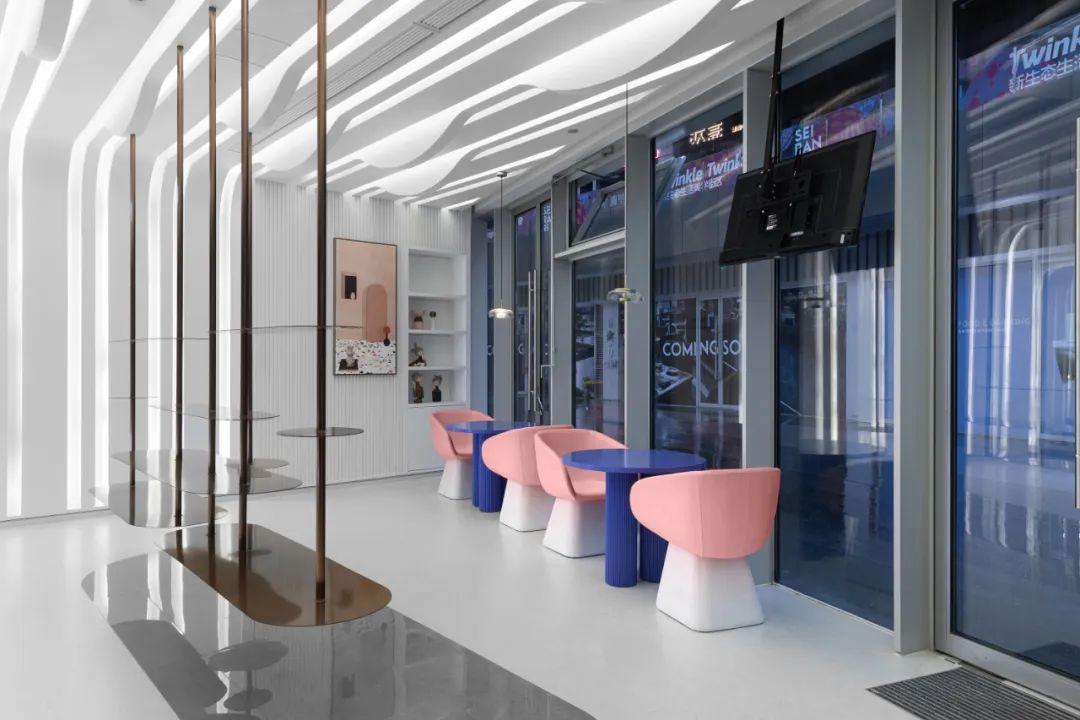 杭州恋燕紫涵“鸟巢”概念店,极简趣味与空间美学结合-29