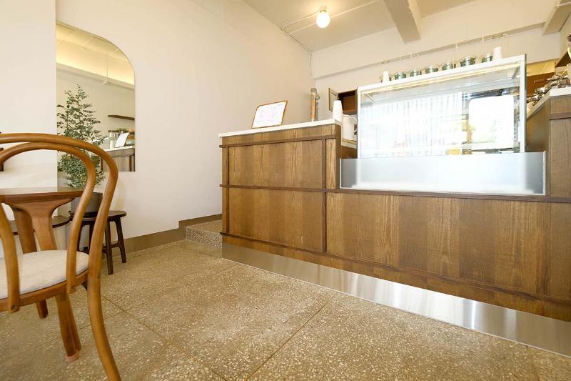 简约风格 10 坪咖啡厅，打造温馨舒适空间-8