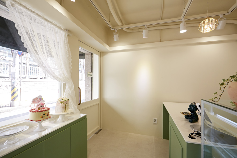 12 平米可爱蛋糕店，专业室内设计打造温馨空间-7