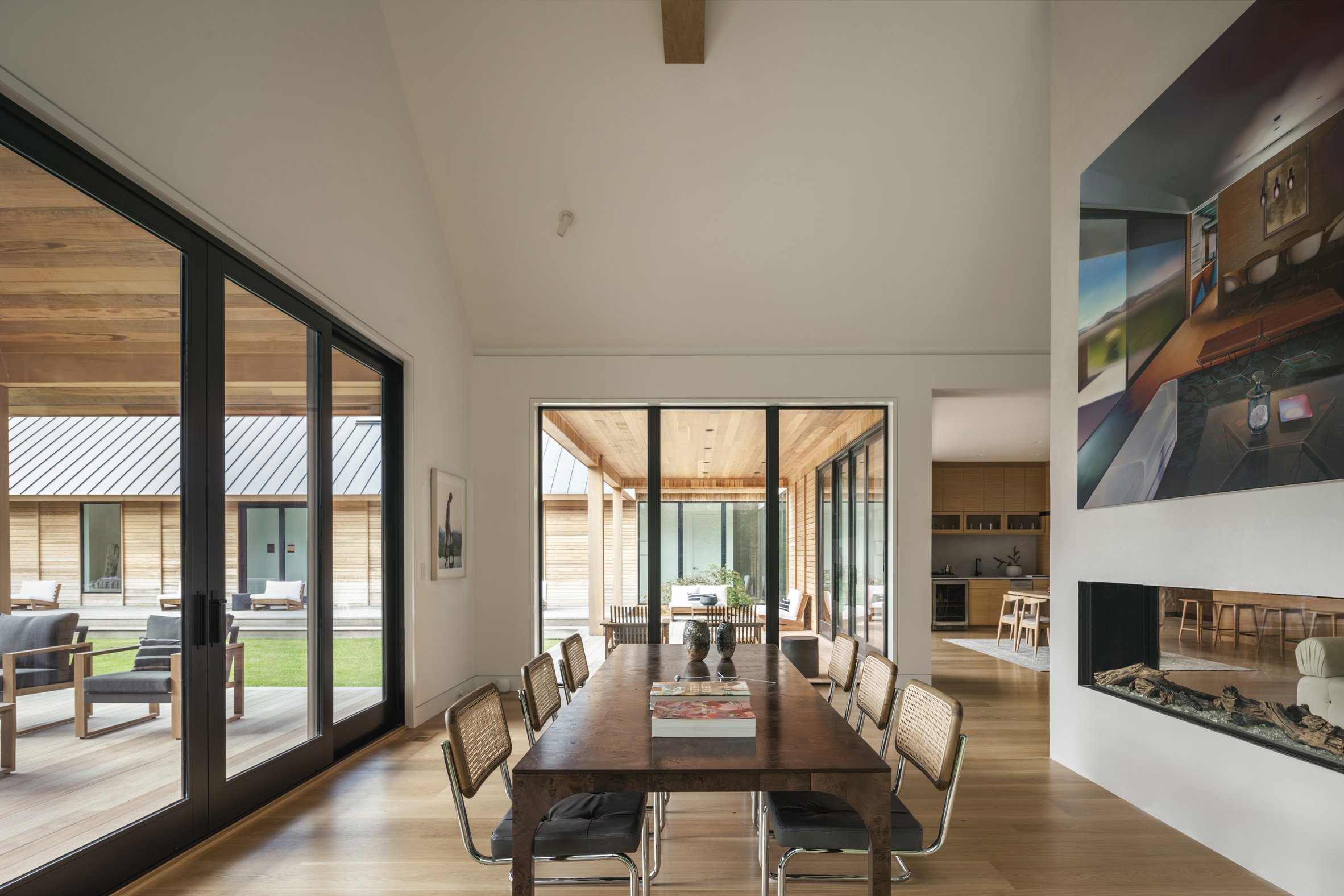 Oza Sabbeth Architects creates East Hampton house with cedar cladding-21