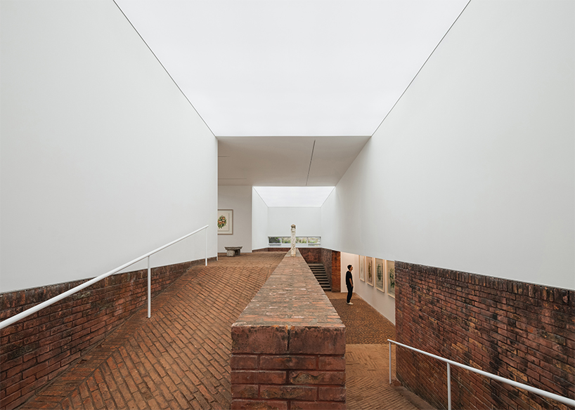 昆明郑晓莲美术馆 | 新旧交融的钢铁艺术花园-7