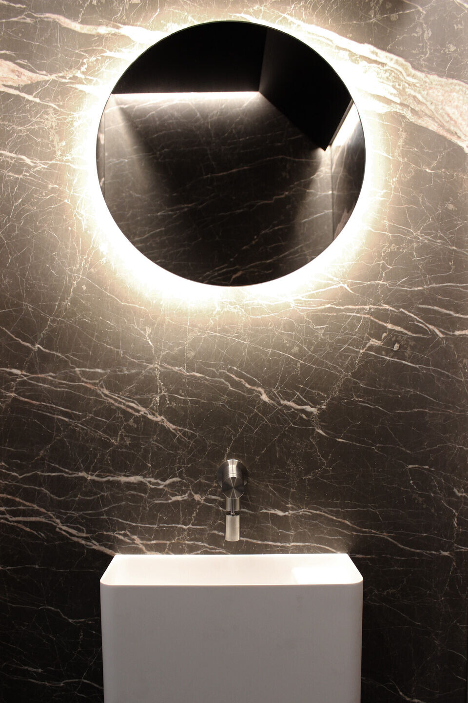 维也纳金属魅力 LOFT HOV18-21