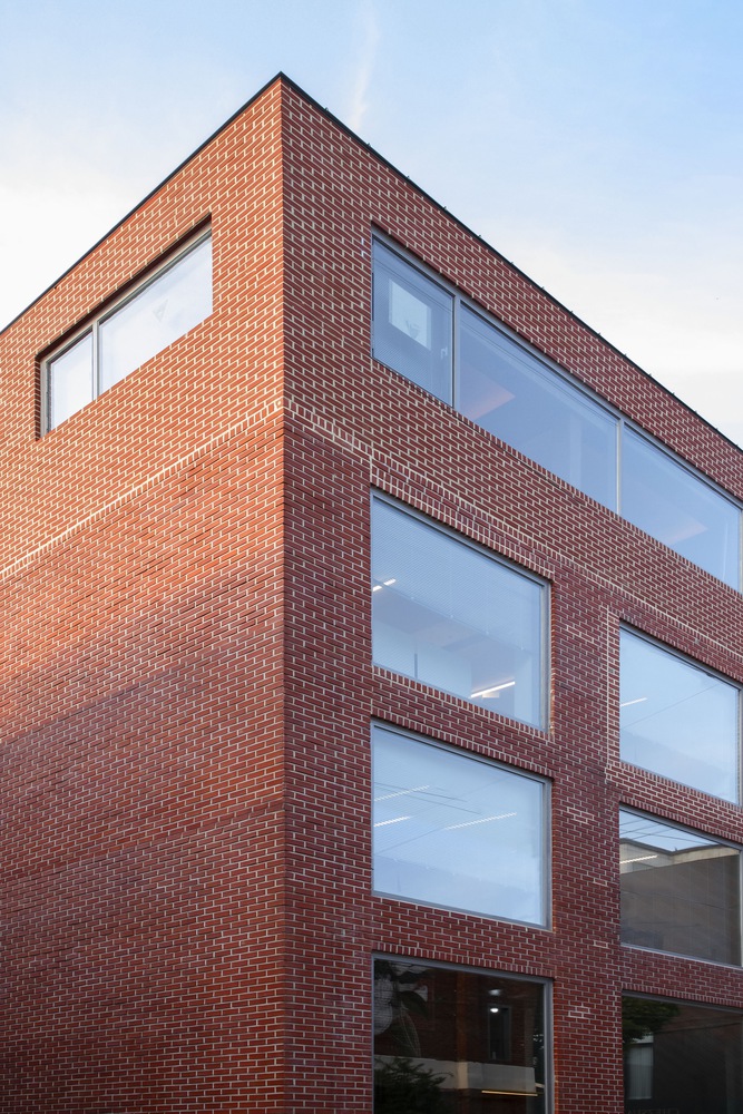 首尔 SINSA 大楼改造丨韩国首尔-36