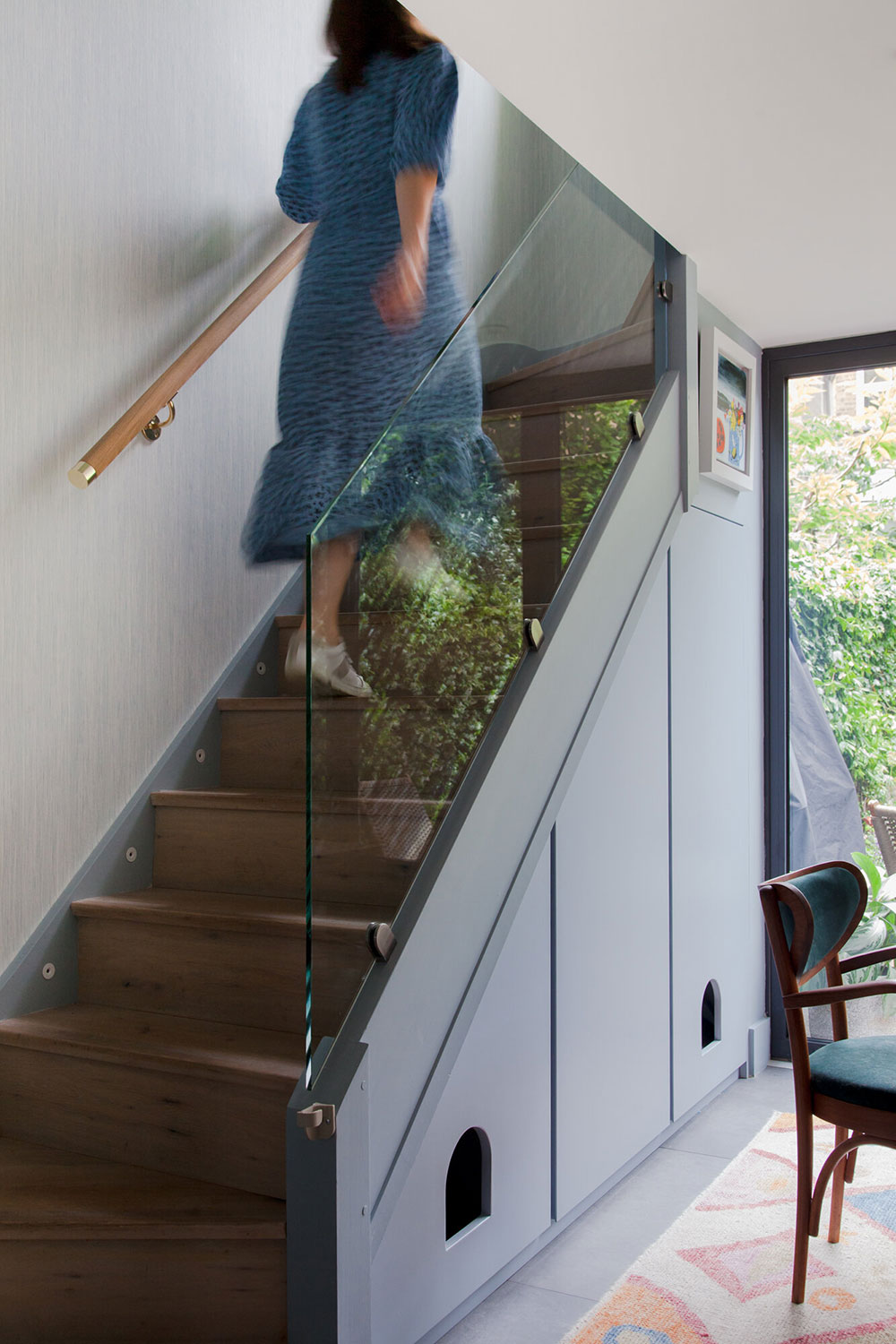 西伦敦蓝色红调活力家居设计-18