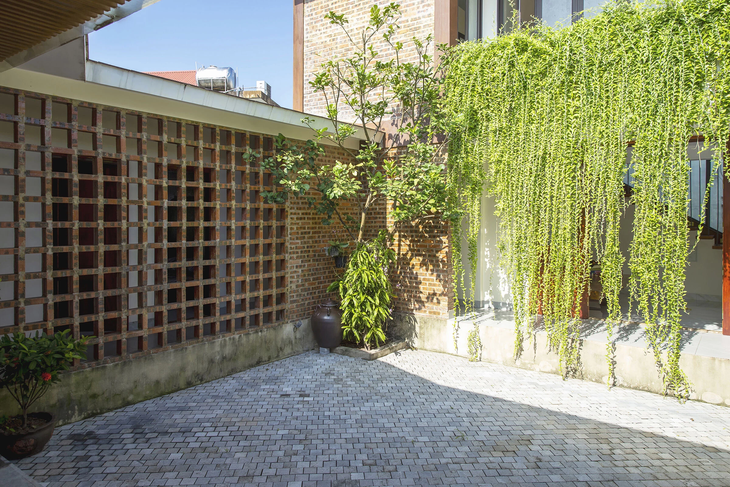 T3 House · 传统与现代相融合的乡村住宅设计丨越南丨ecmo architect-33