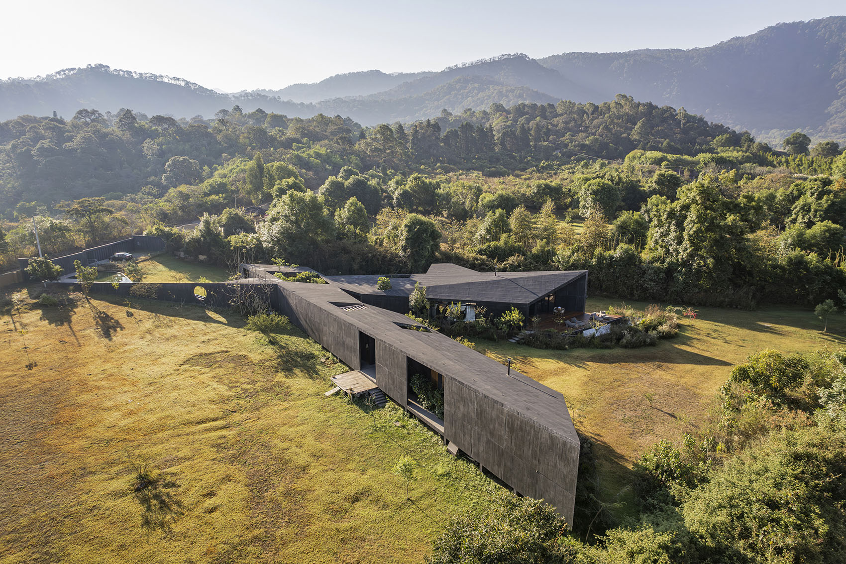 黑色住宅丨墨西哥丨TAC Taller Alberto Calleja-5