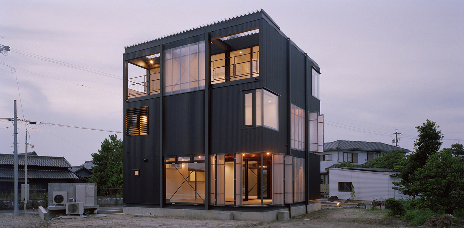 山石武喜打造简约钢构住宅 融入环境与自然共生-32