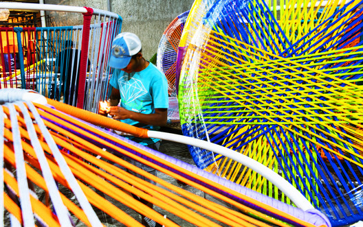 'Los Trompos'临时装置-26