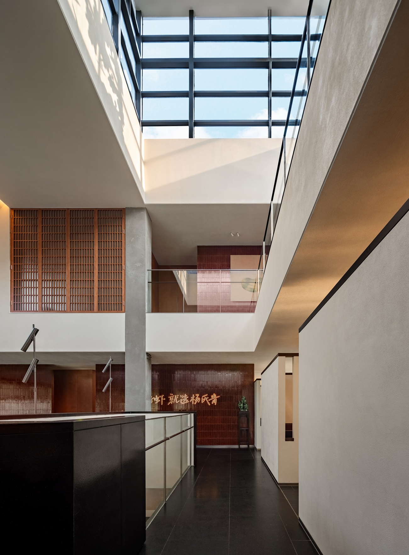 杨氏青 · 百家湖店丨中国南京丨IN.X屋里门外设计-19
