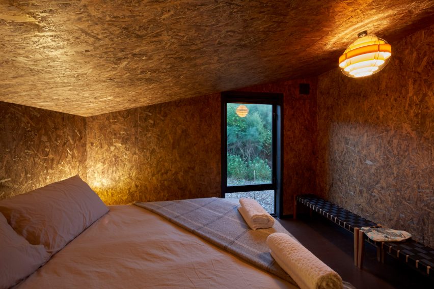 新西兰 Coast House · 与自然共生的现代海滨住宅丨Stacey Farrell-28