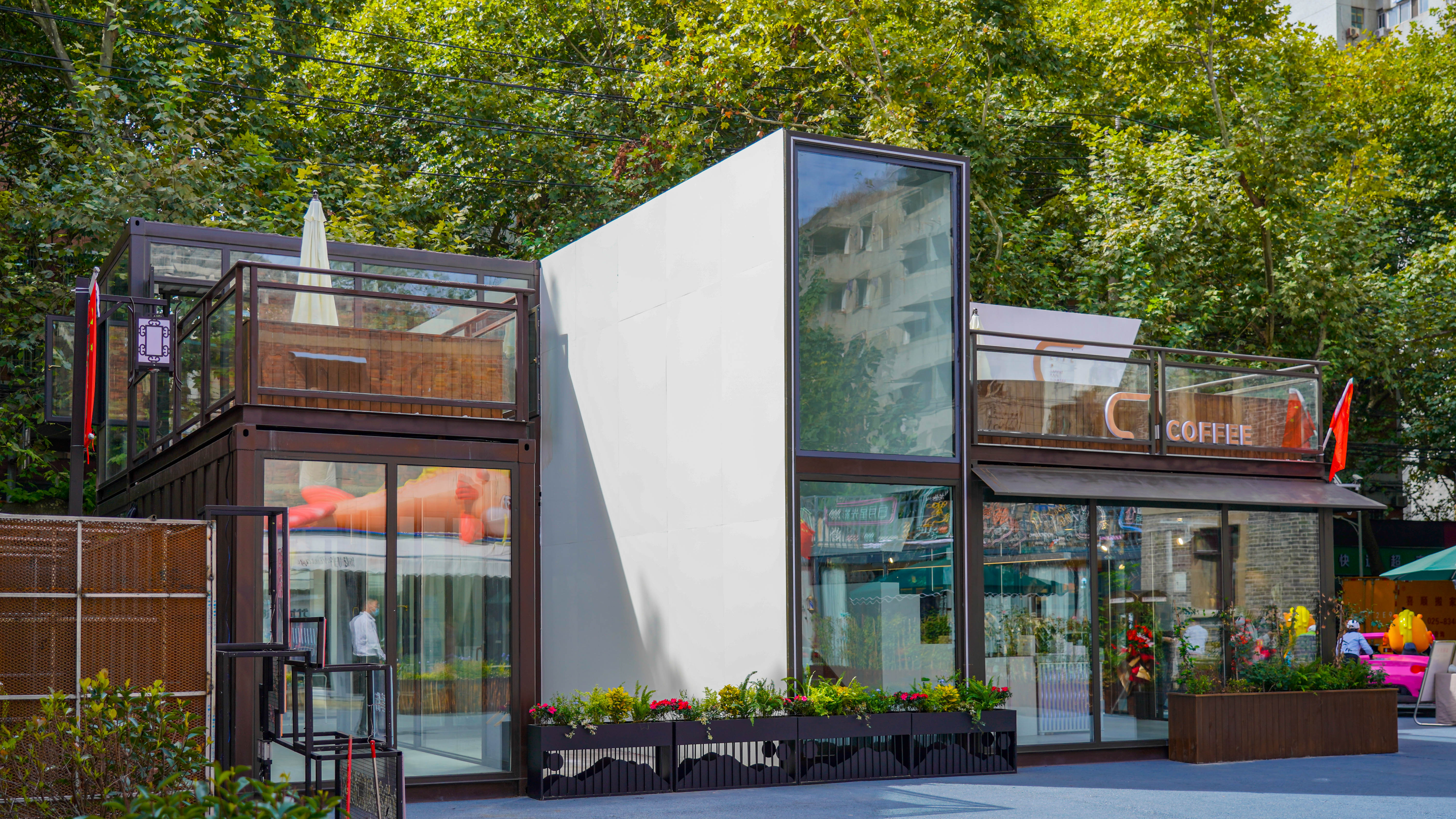 好喝又好看的集装箱咖啡店，拍照饮咖两不误~-5