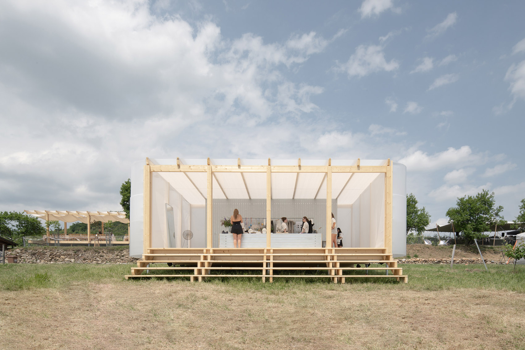 Ženy Víno放克音乐节装置丨斯洛伐克丨Jakub Kolarovič Architects-56