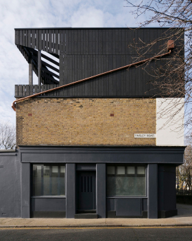 Artist's Studio in Stepney in London / Martin Edwards Architects
