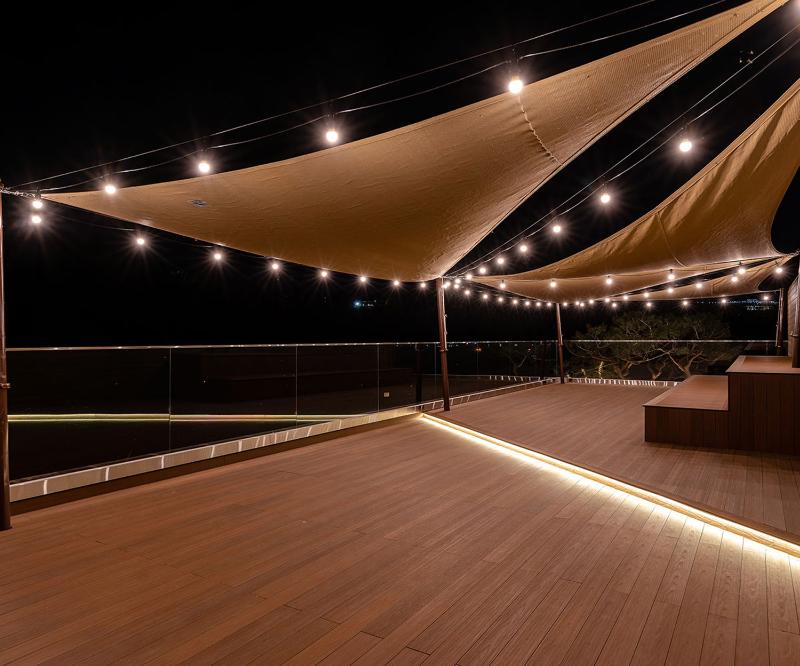 现代简约风咖啡厅设计，精致艺术品装点高级空间-24