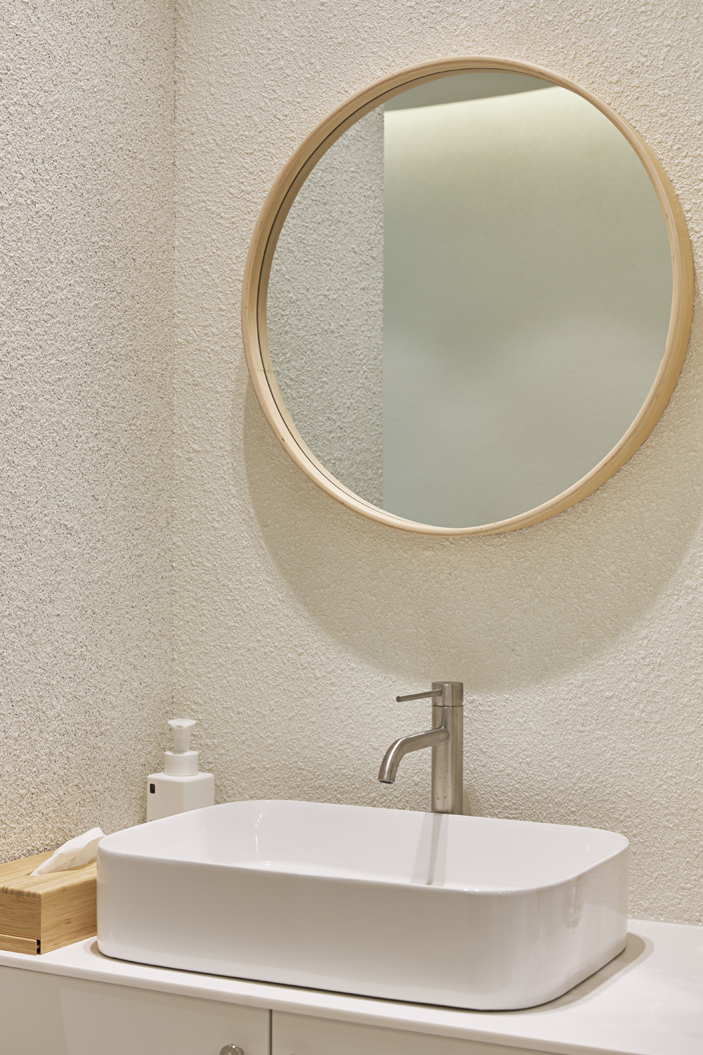 12 平米极简双店面 打造温馨小空间-17