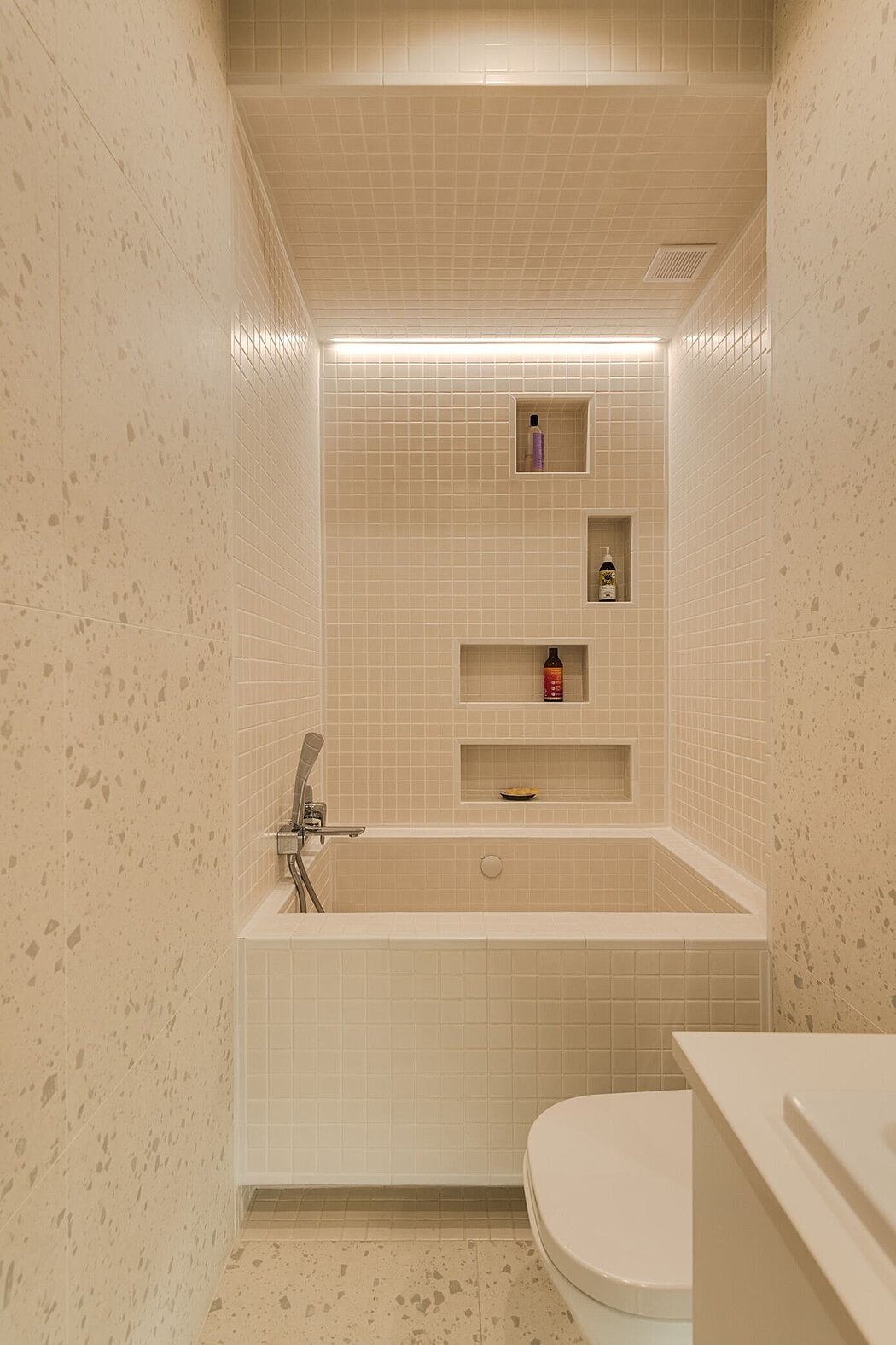 乌尔辛诺夫斯基通道公寓丨波兰华沙丨Mili Młodzi Ludzie-14