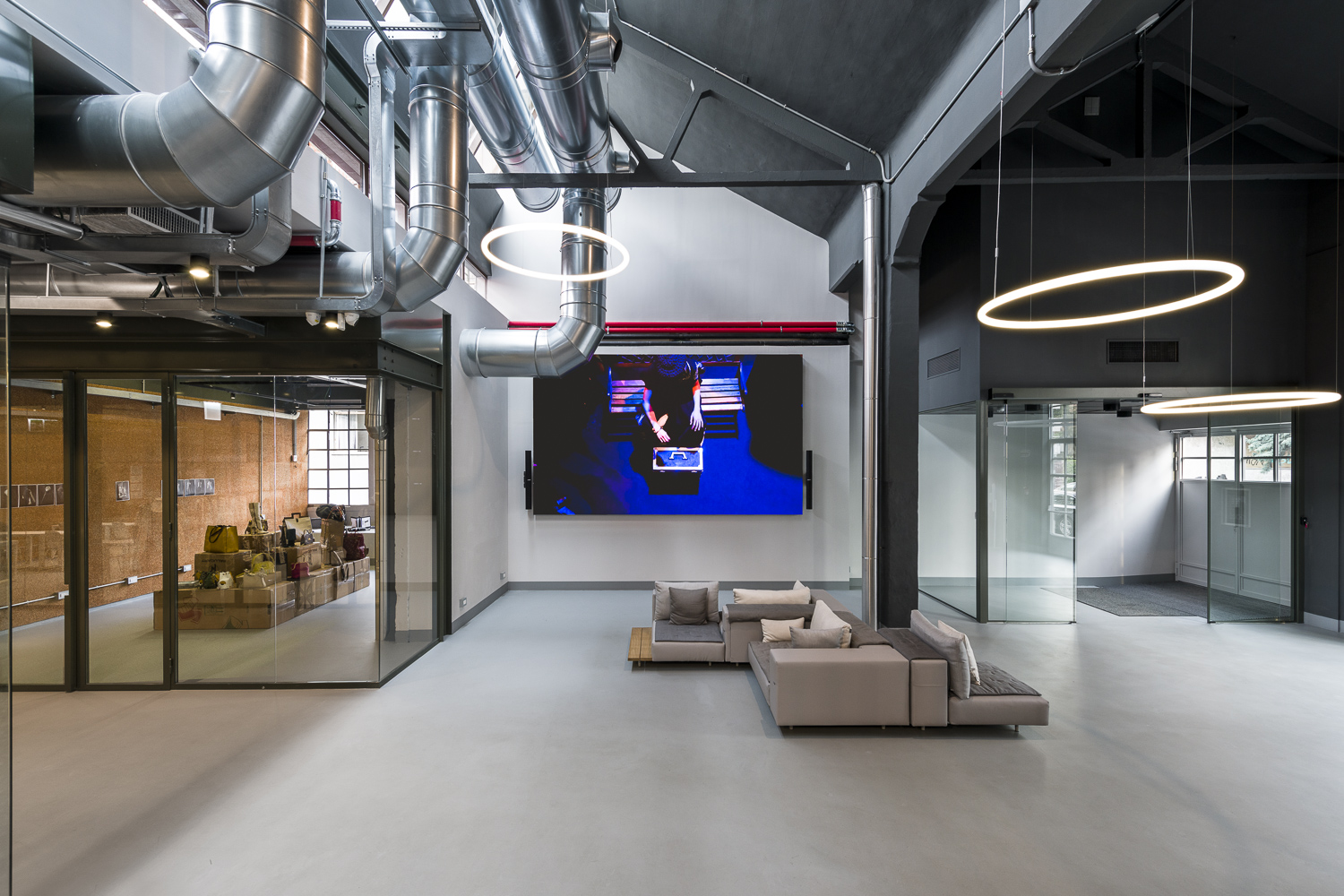 意大利米兰 Accademia Della Moda Milano 总部设计,时尚与创意的完美融合-7