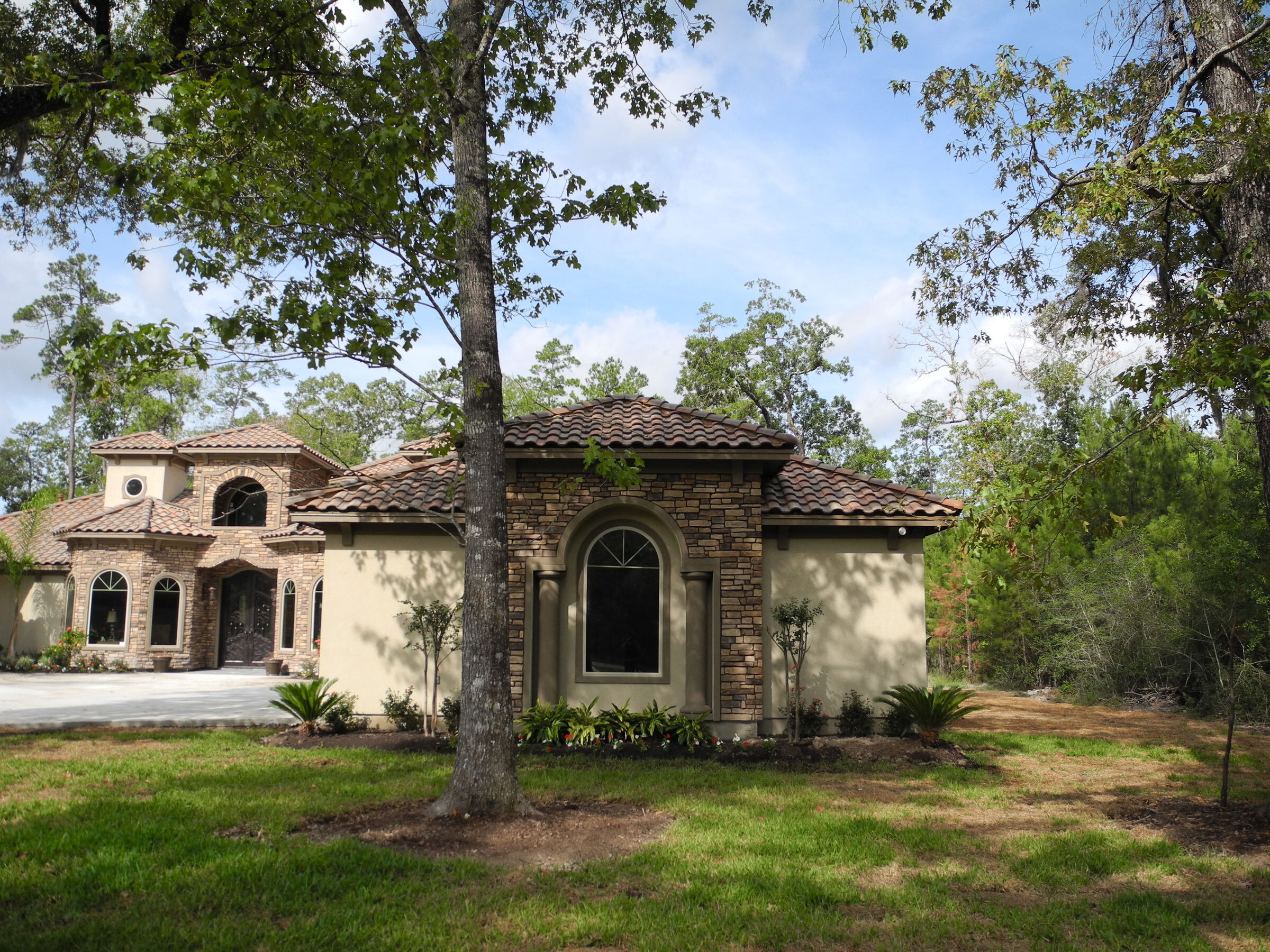 德州 Spring 市一栋完美融合自然的私人住宅设计-13